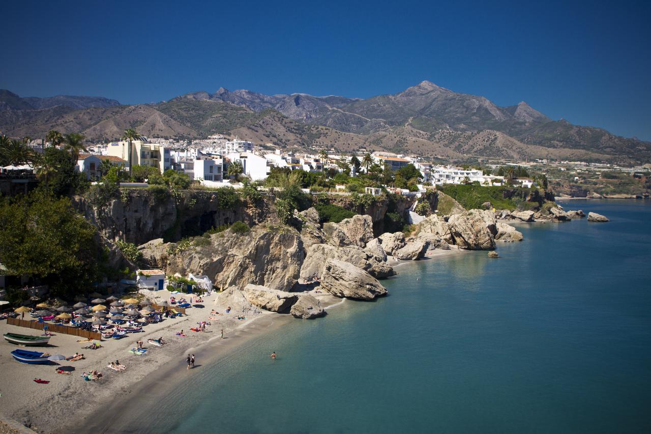 Apartamentos Manuel Martin Nerja Esterno foto