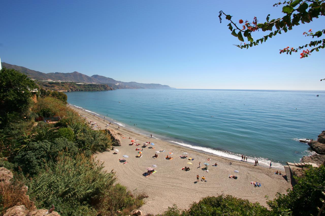 Apartamentos Manuel Martin Nerja Esterno foto
